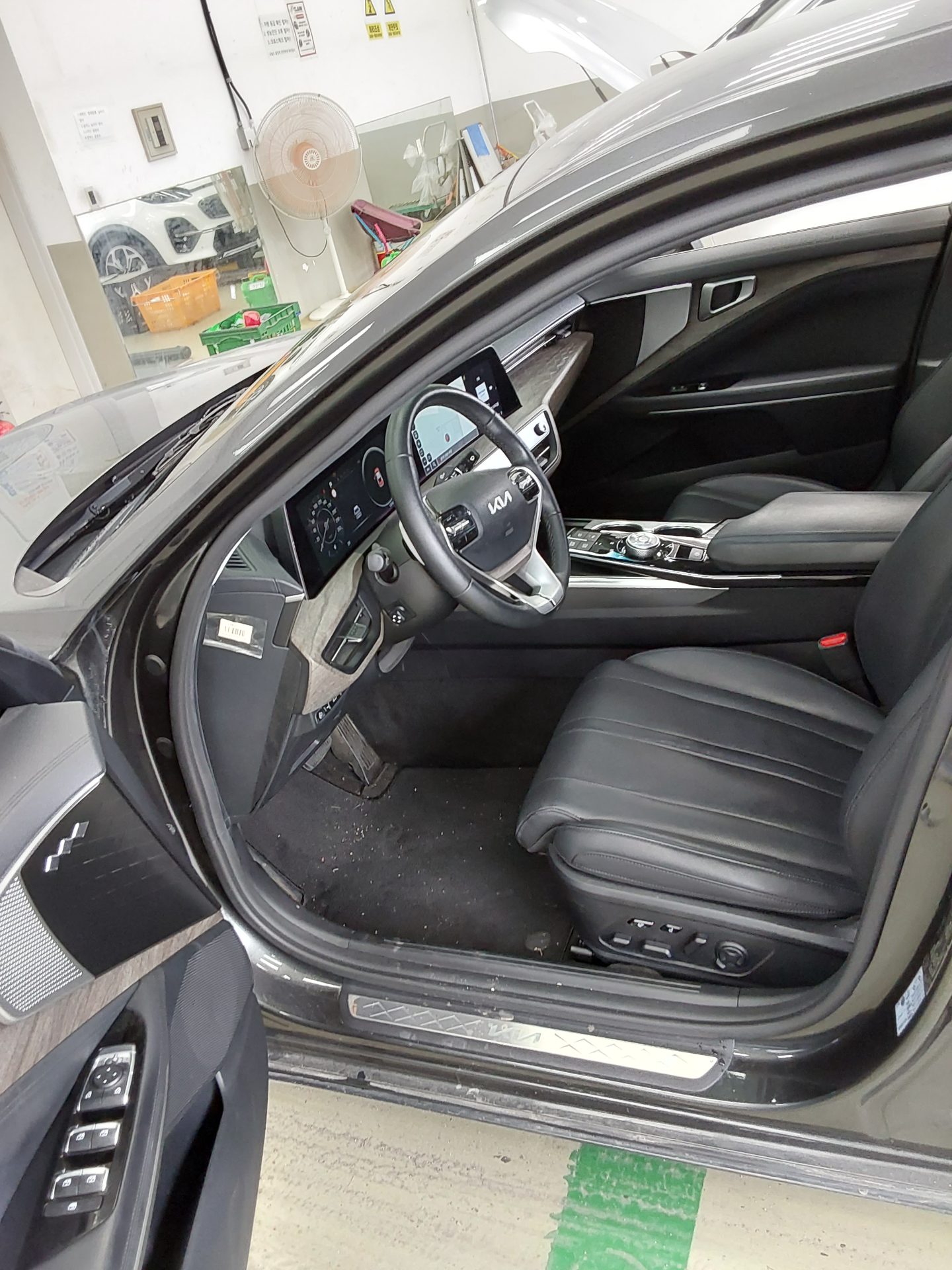 2022 - kia k8
