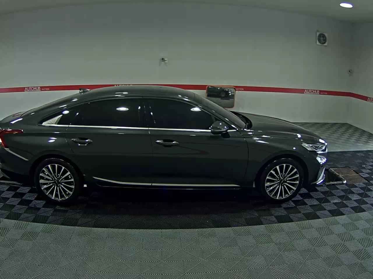 2022 - kia k8