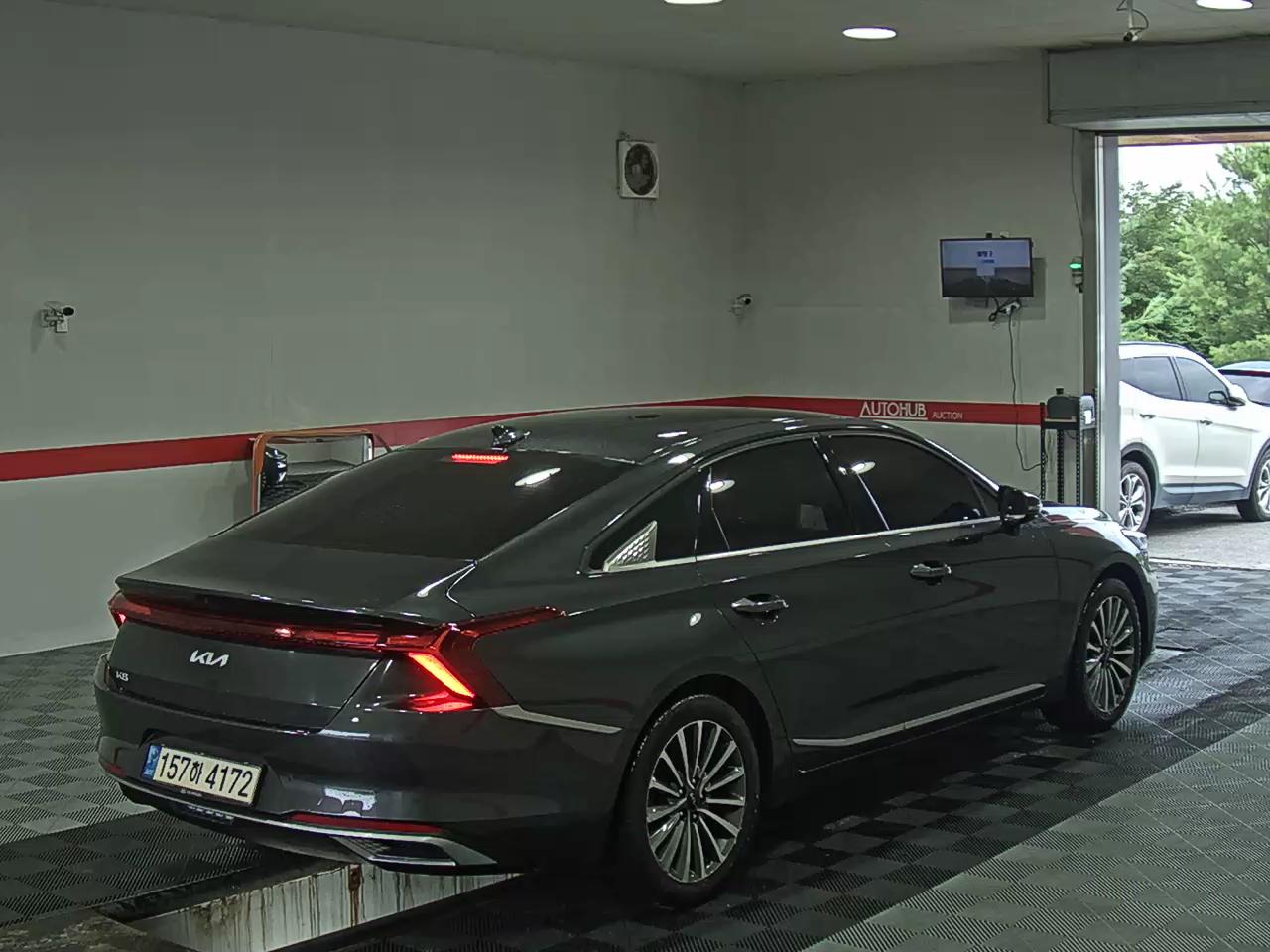 2022 - kia k8