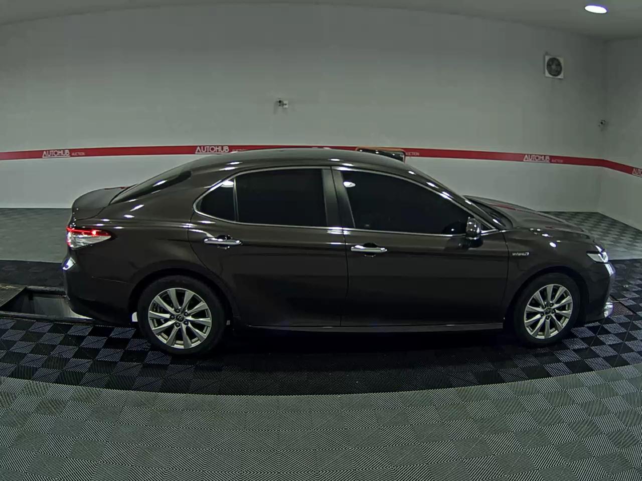 2020 - toyota camry