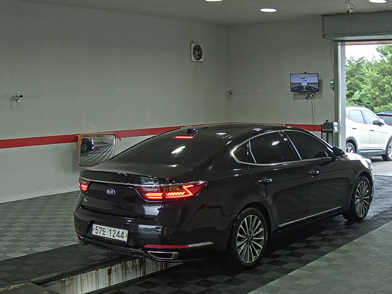 2017 - kia k7