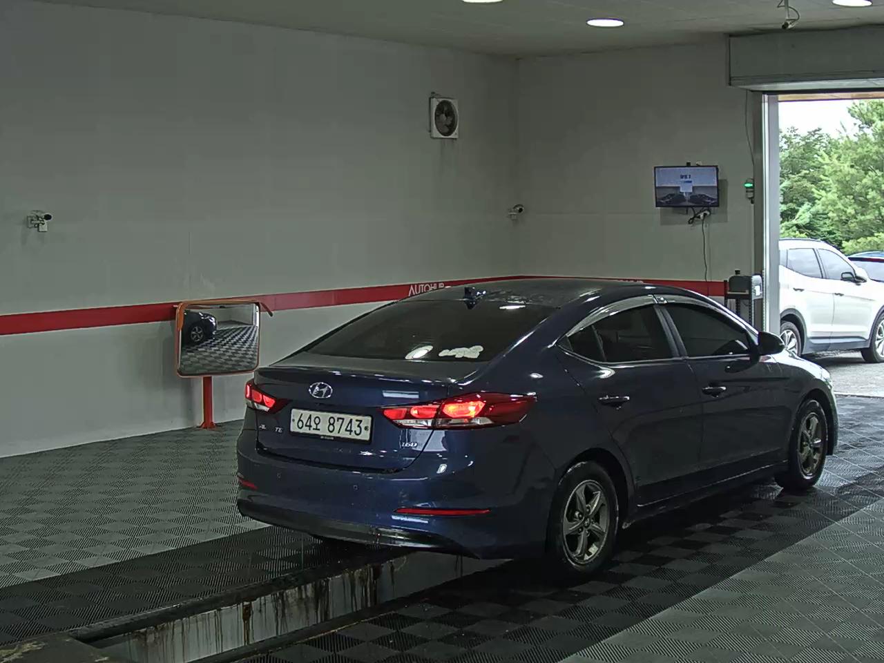 2018 - hyundai avante