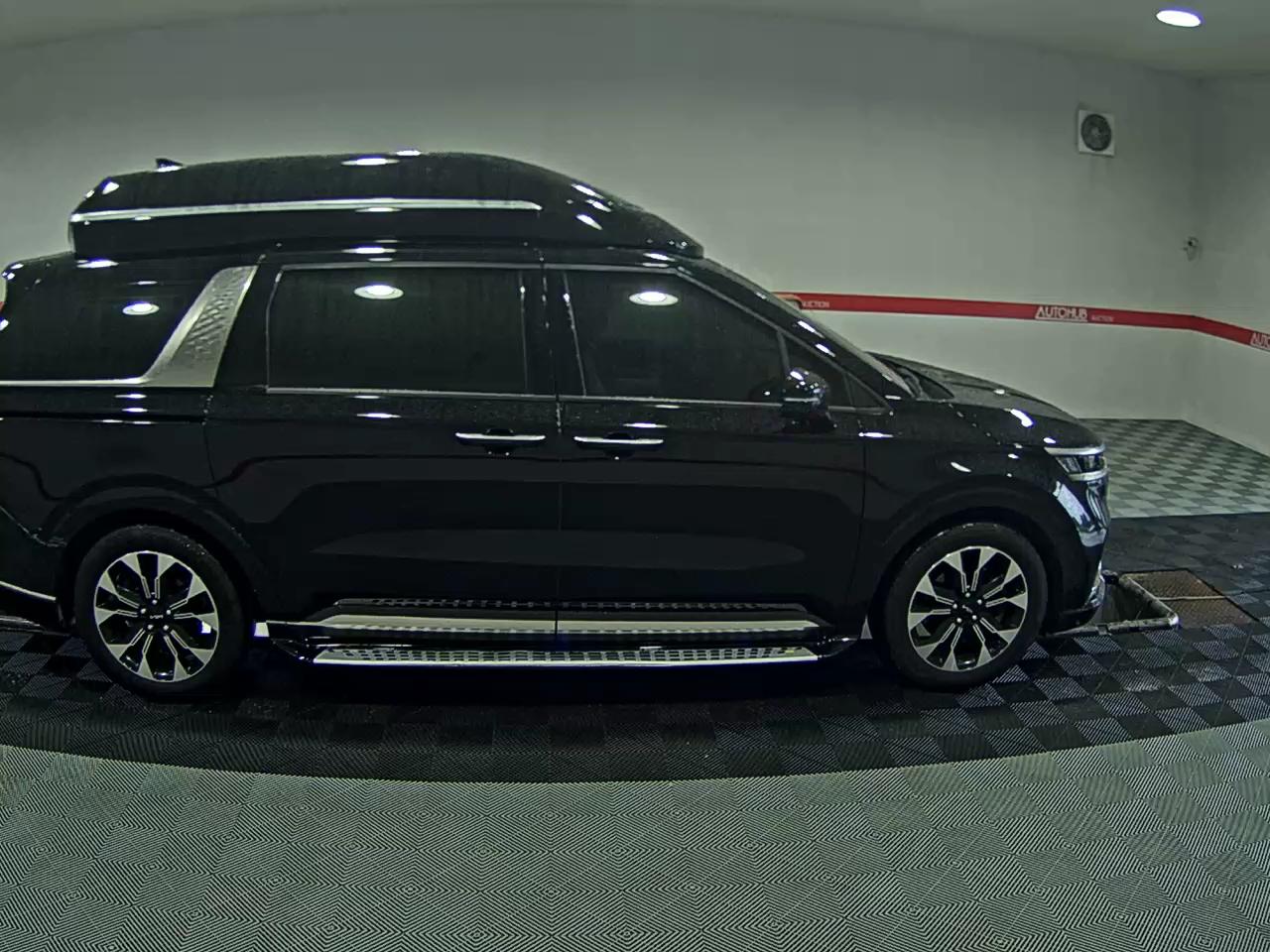 2023 - kia carnival