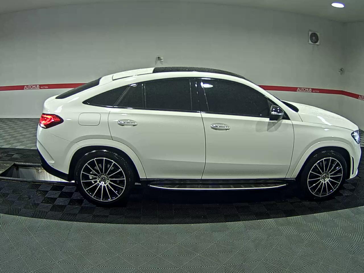 Mercedes-Benz Gle 400D 2022 — صورة 12