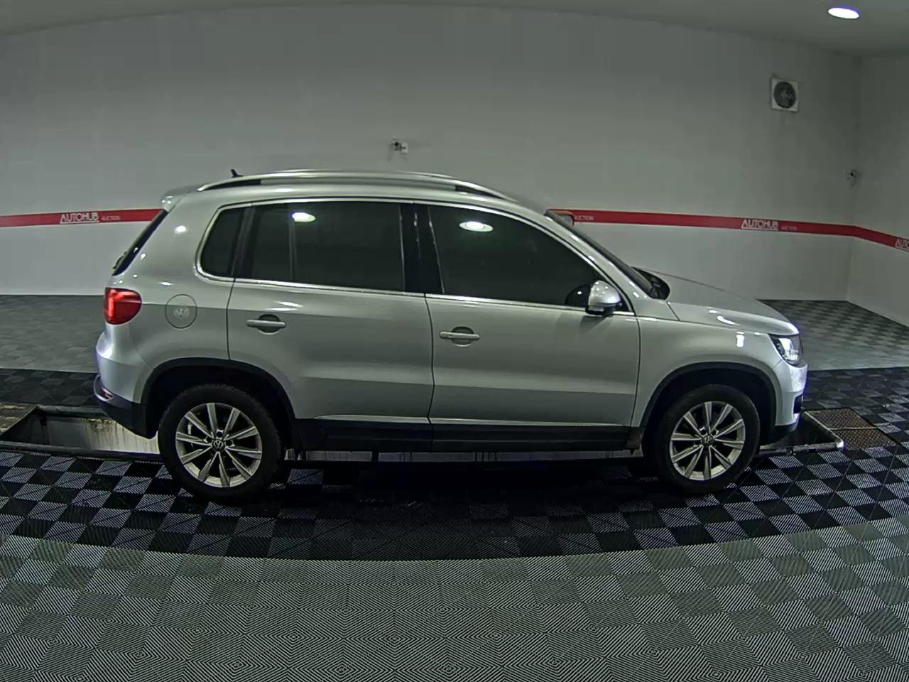 2014 - volkswagen tiguan