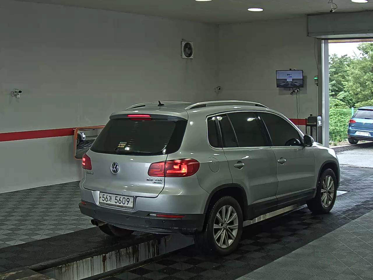 2014 - volkswagen tiguan