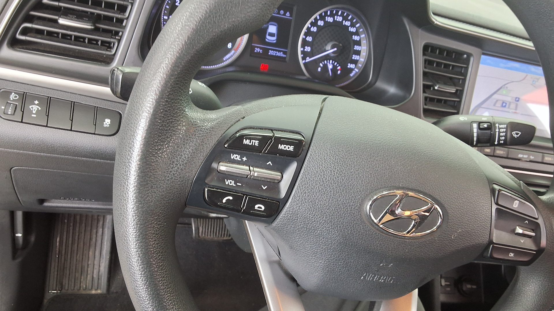 2020 - hyundai avante