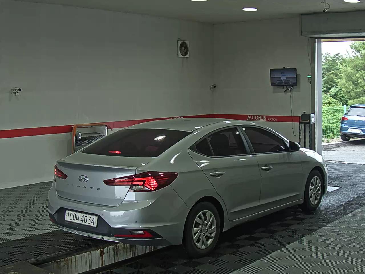 2020 - hyundai avante