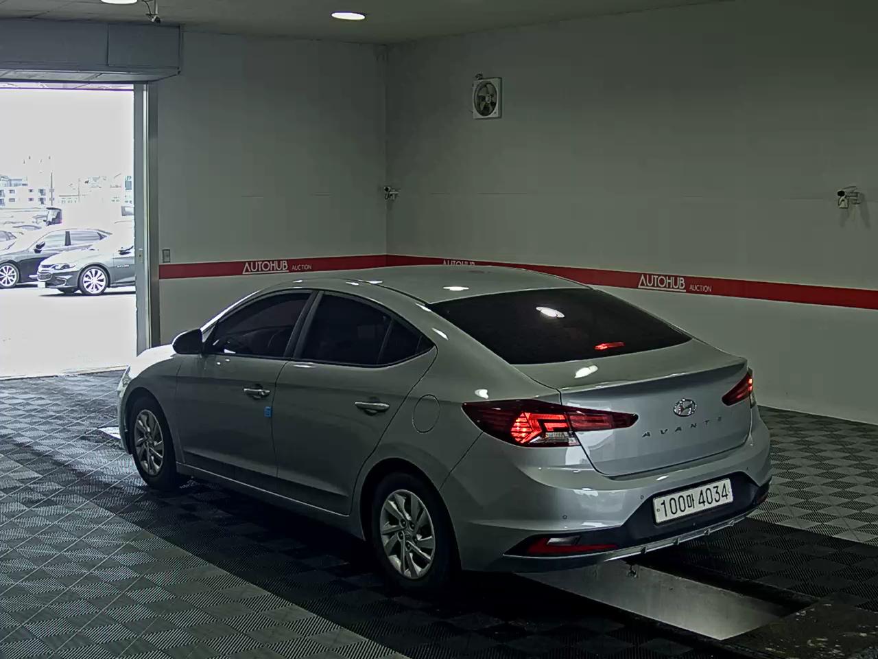 2020 - hyundai avante