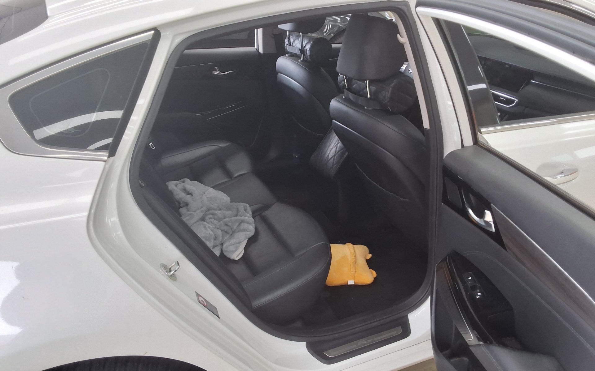 2020 - kia k7
