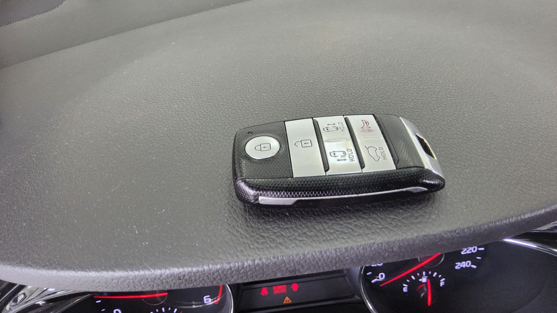2016 - kia carnival