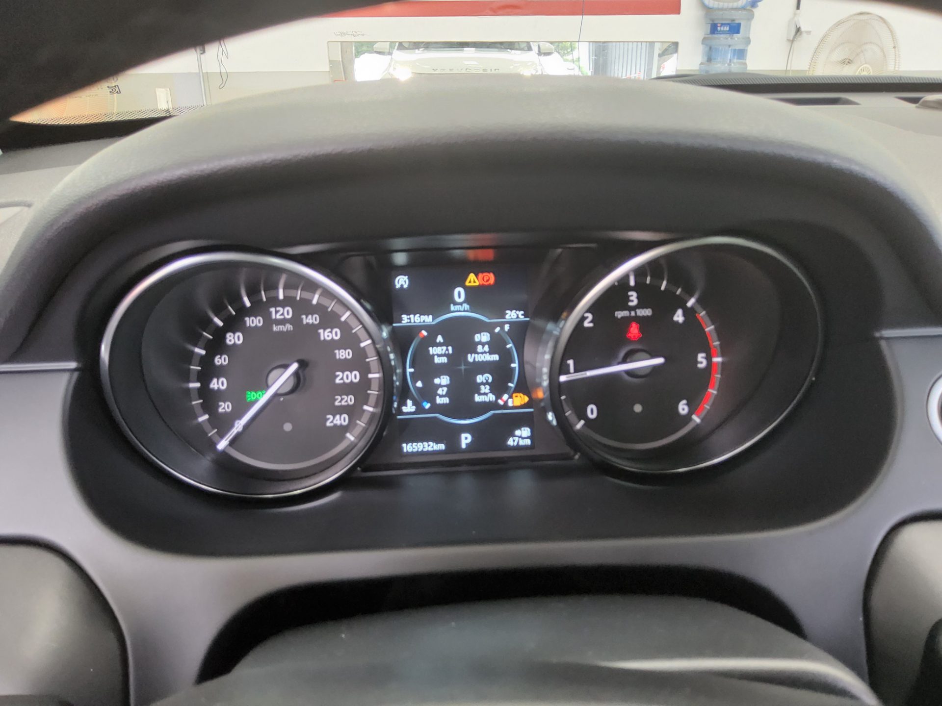 2019 - land rover discovery