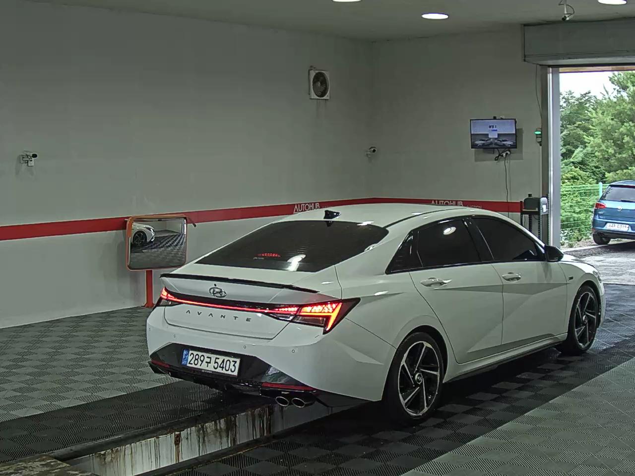 هيونداي أفانتي 2021 — صورة 13