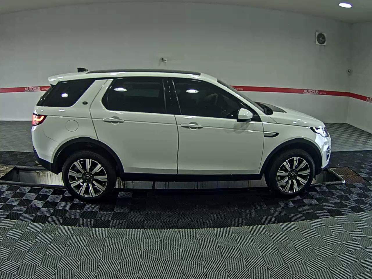 2019 - land rover discovery