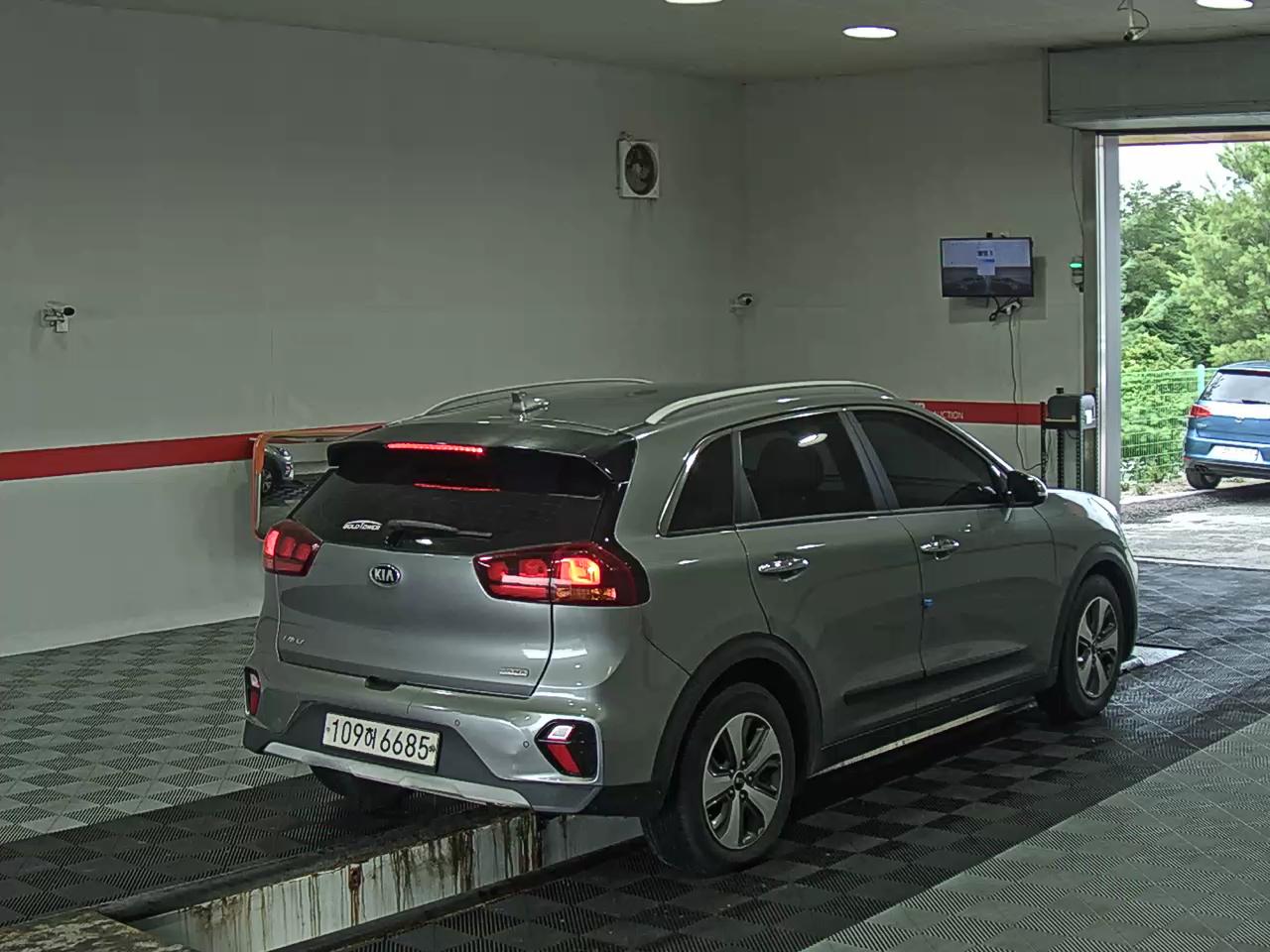 2020 - kia niro