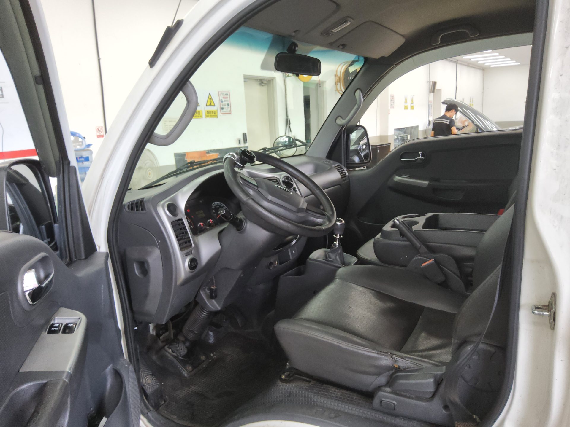 2015 - kia bongo