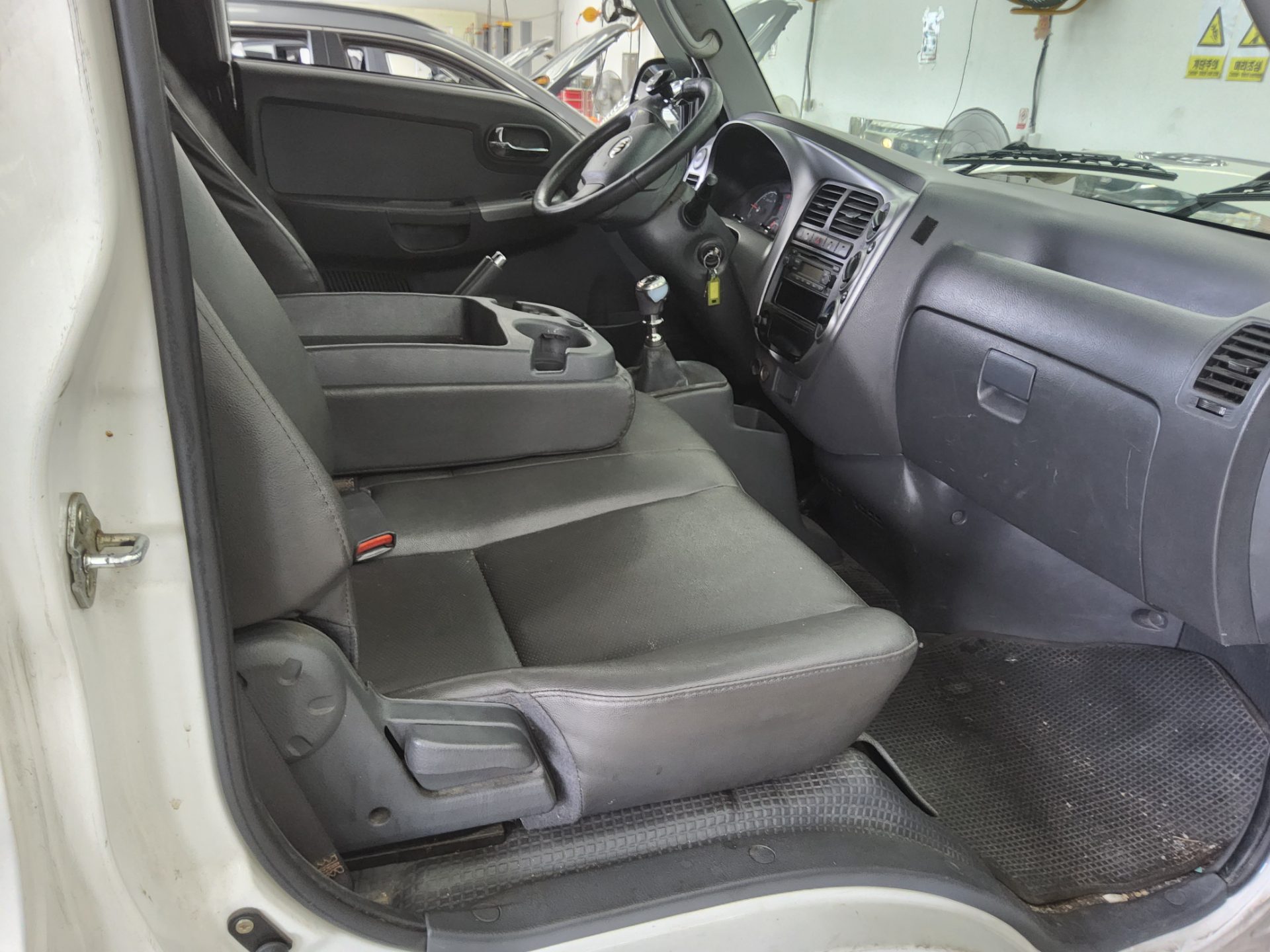 2015 - kia bongo
