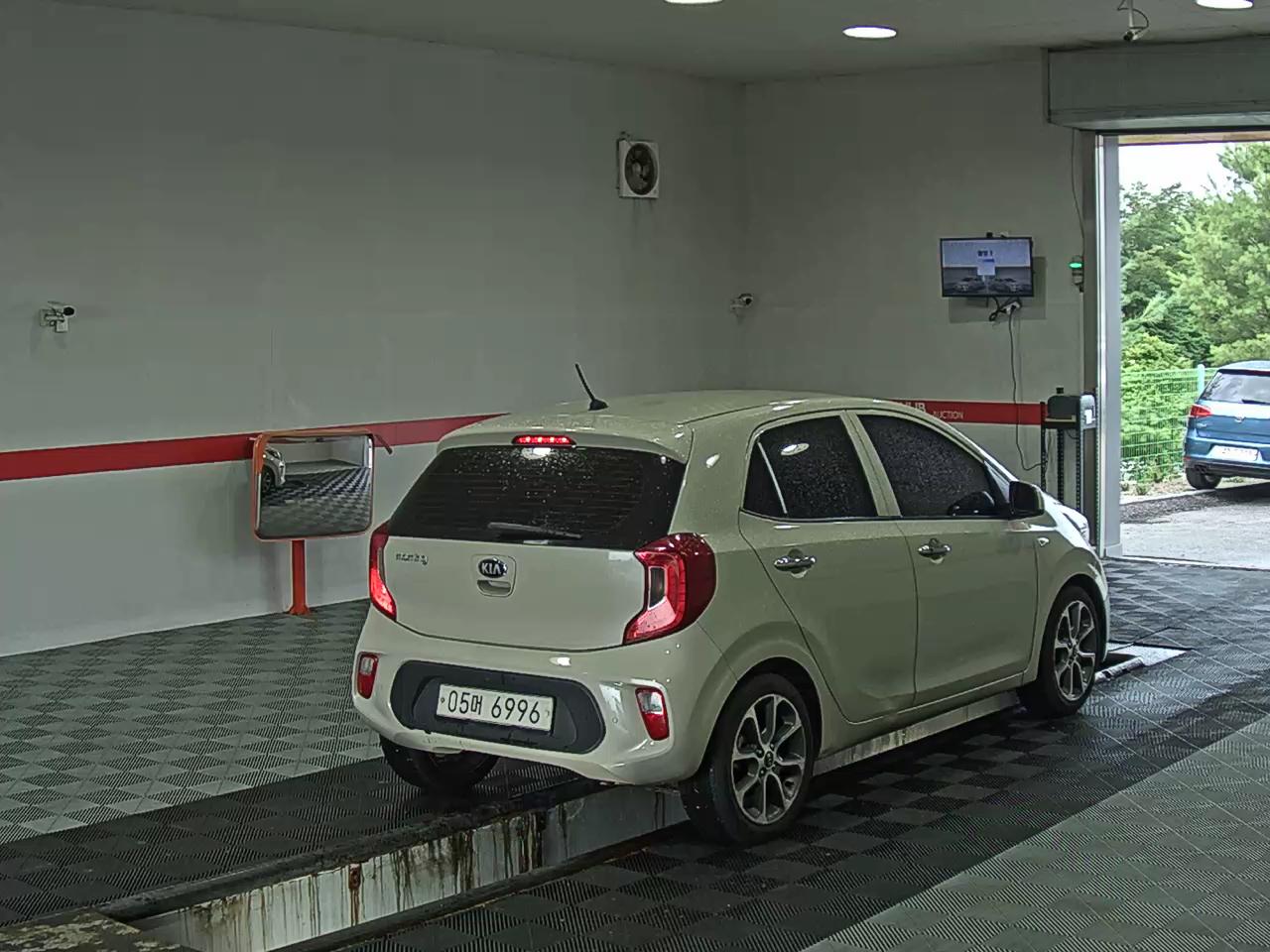 2020 - kia morning