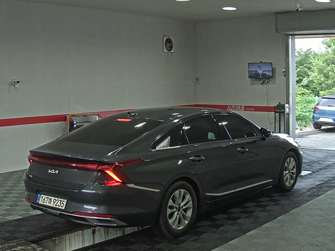 2022 - kia k8