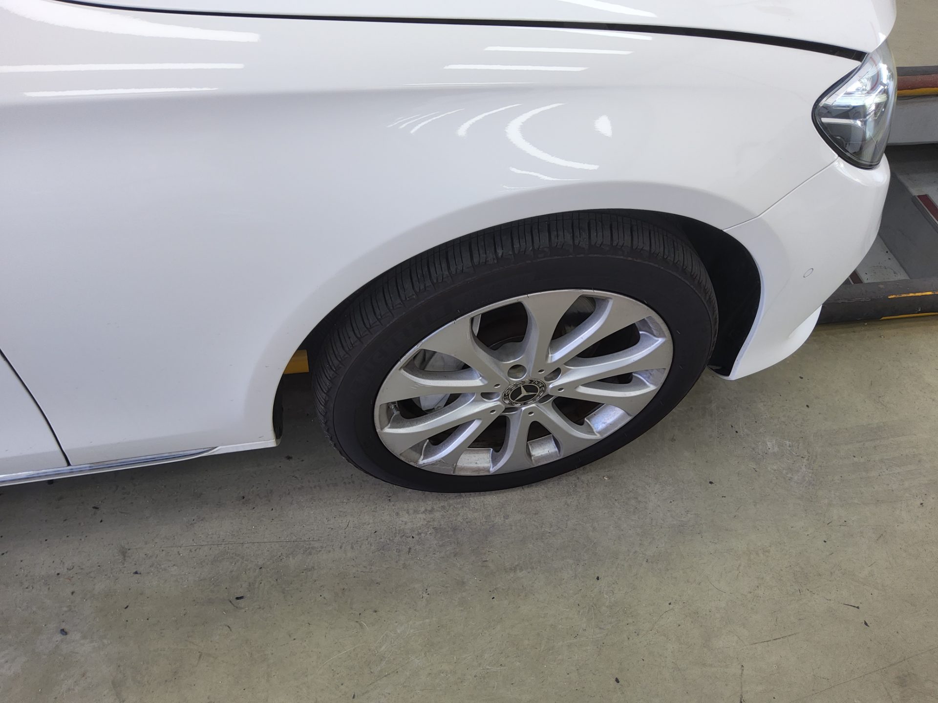 2019 - mercedes-benz e300
