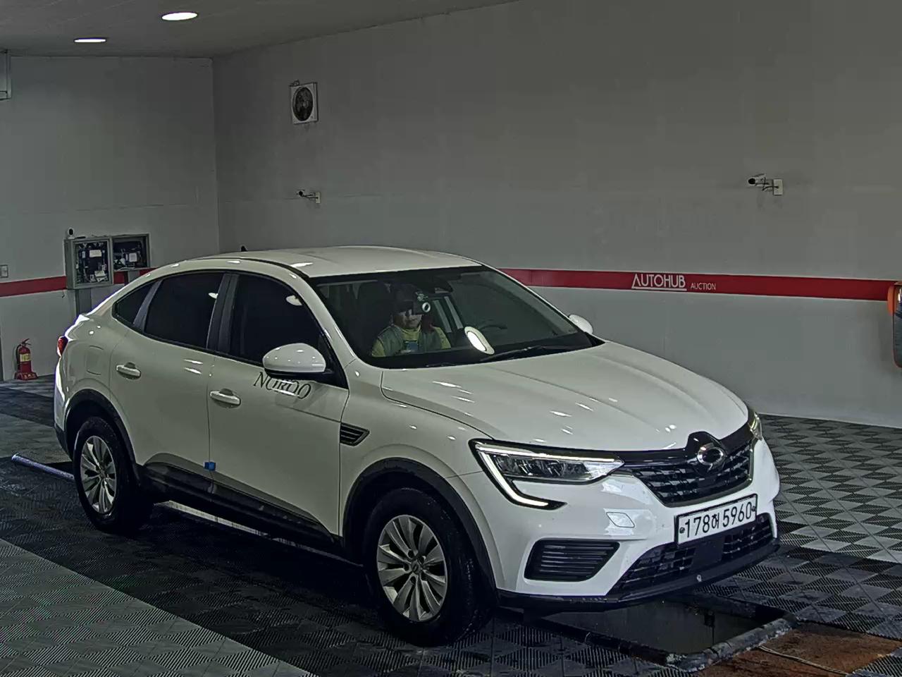 2020 - renault xm3