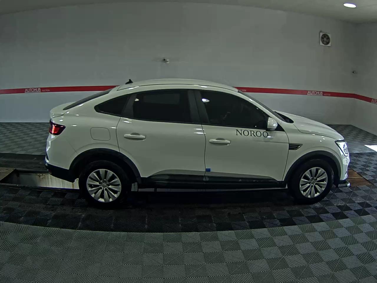 2020 - renault xm3
