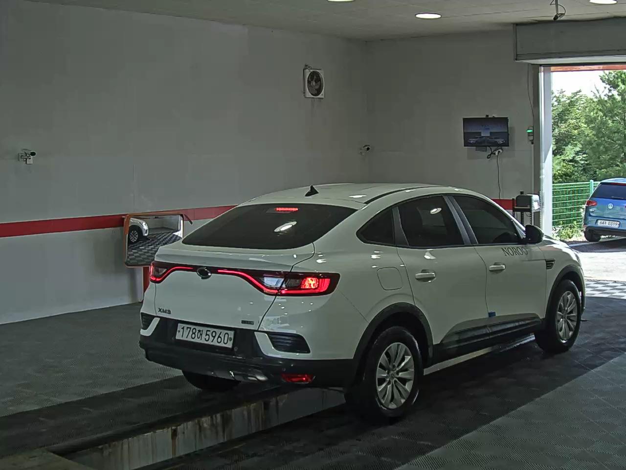 2020 - renault xm3