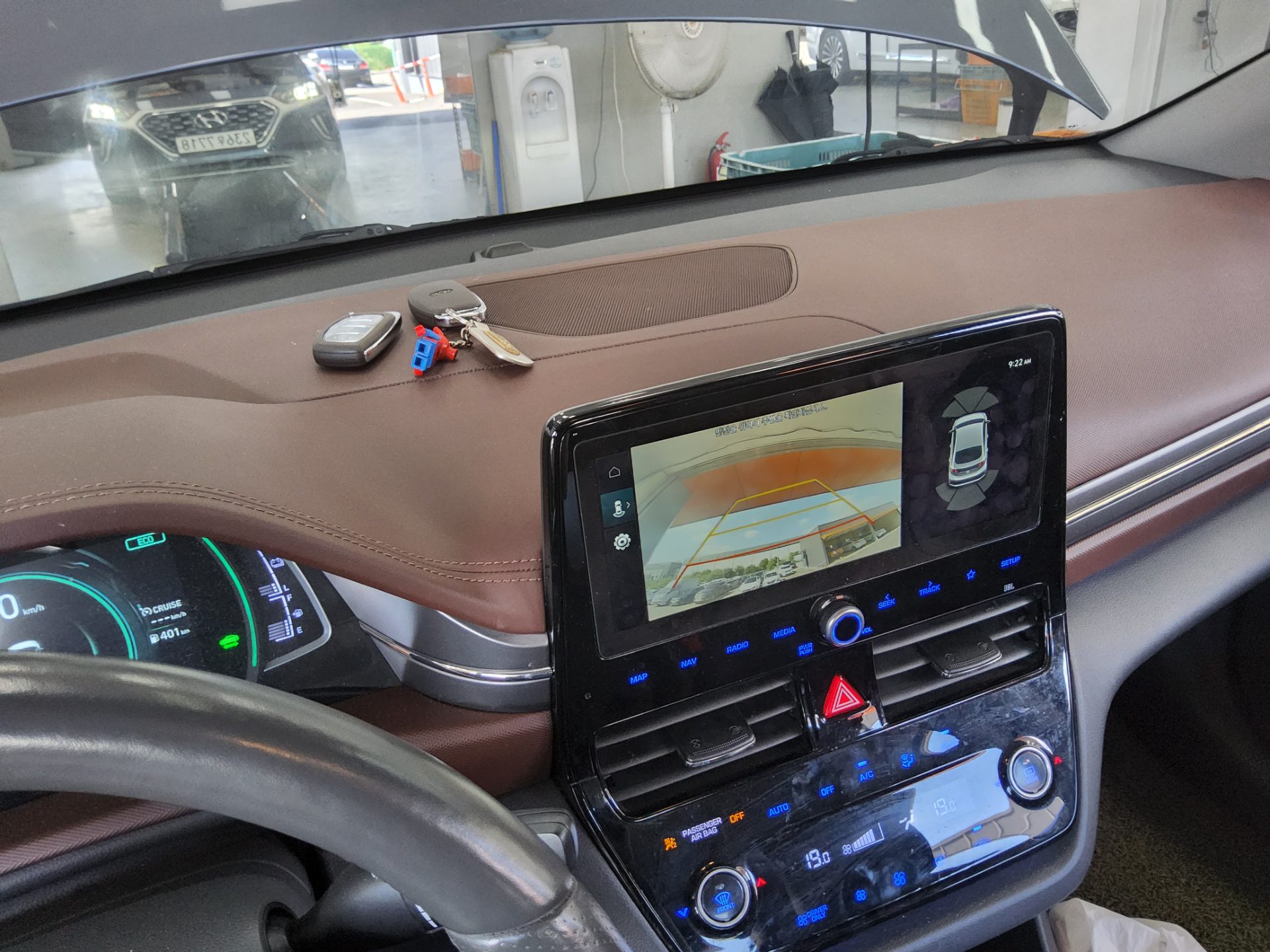 2020 - hyundai ioniq