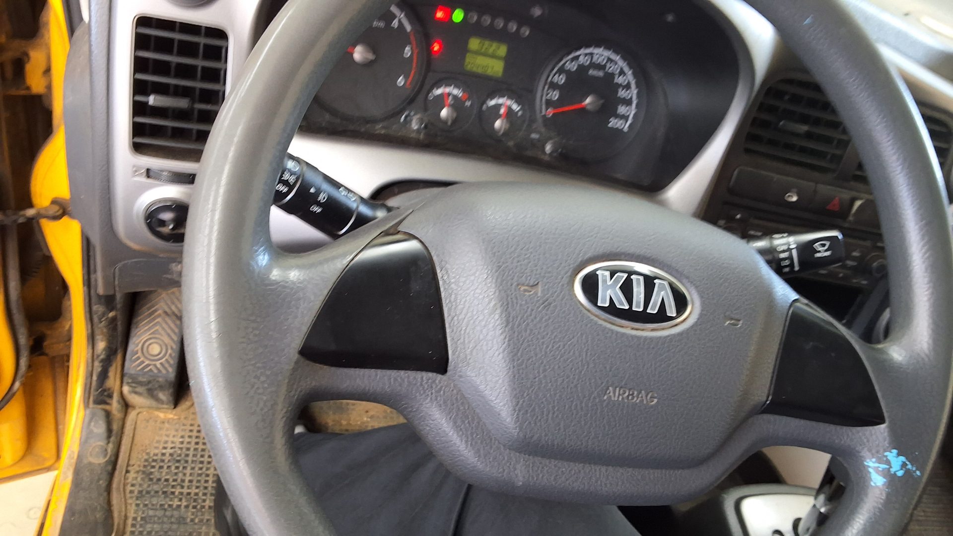 2016 - kia bongo