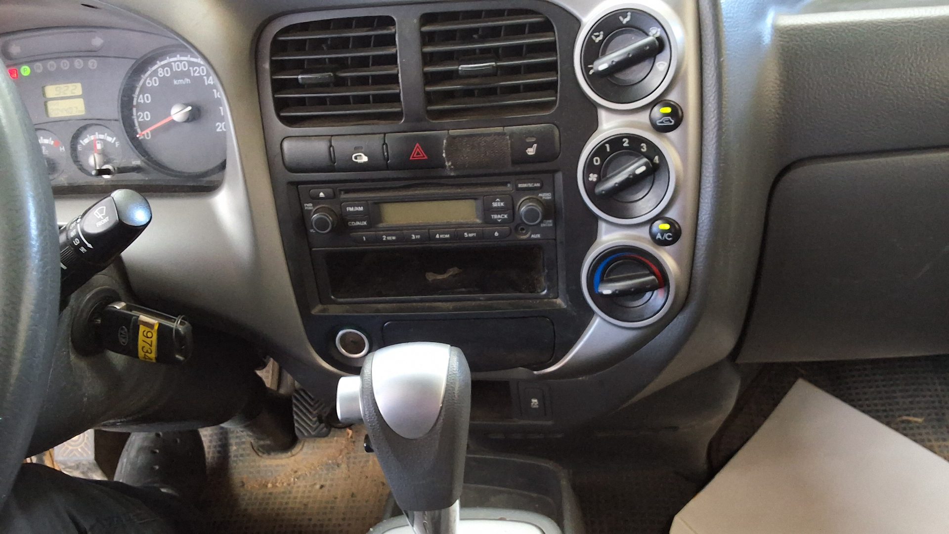 2016 - kia bongo