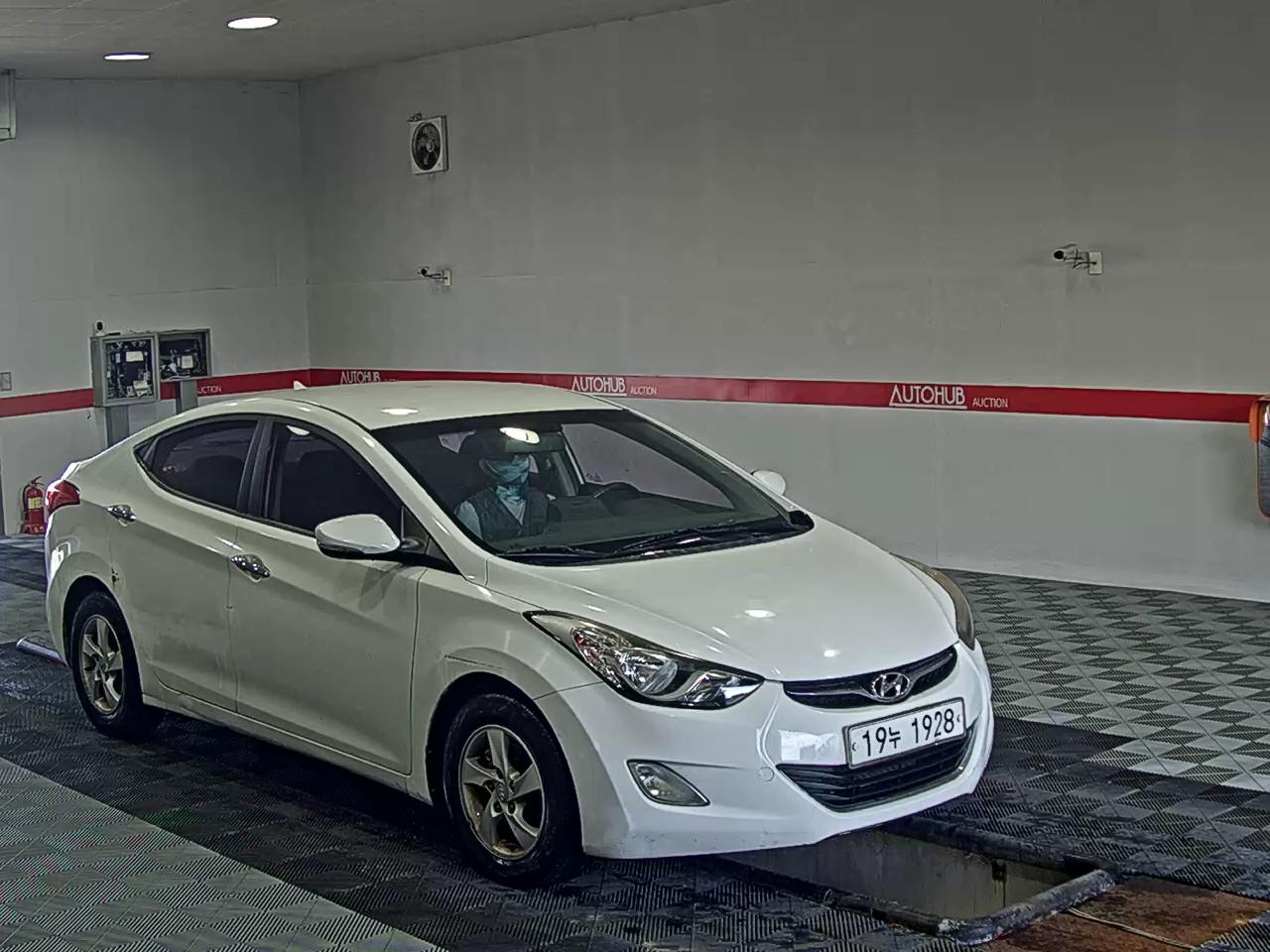 2011 - hyundai avante
