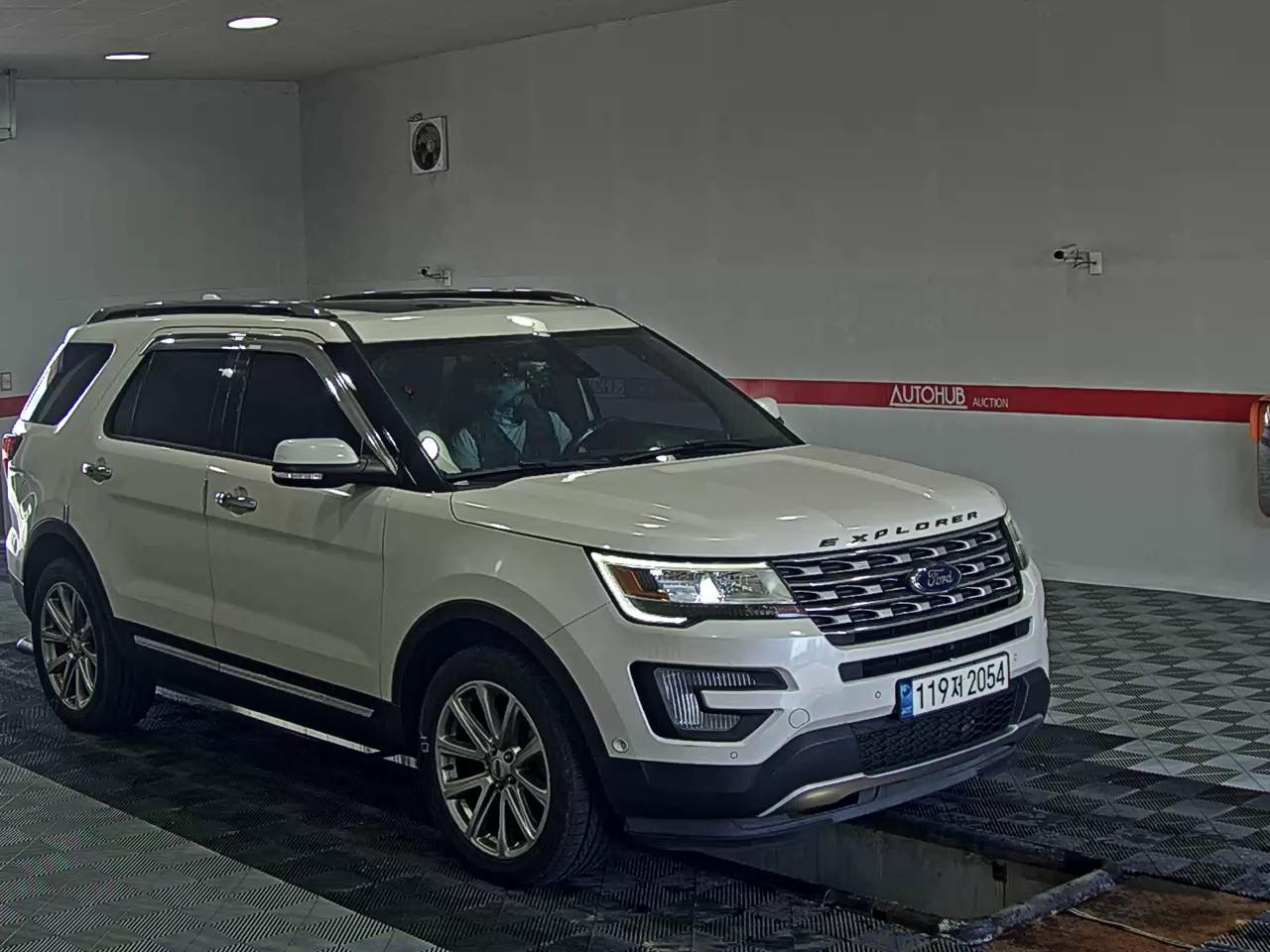 2017 - ford explorer
