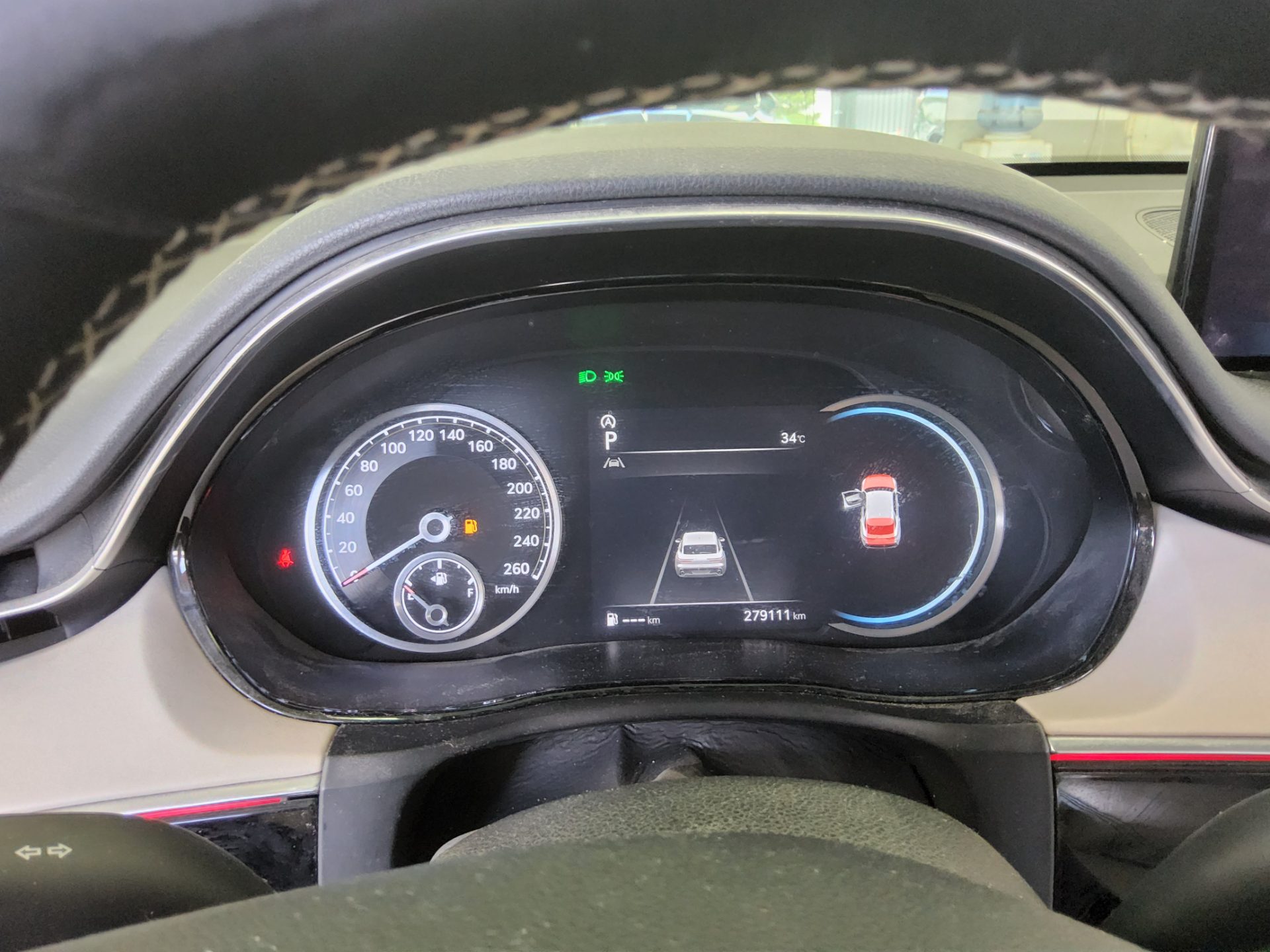 جينيسيس Gv70 2021 — صورة 16
