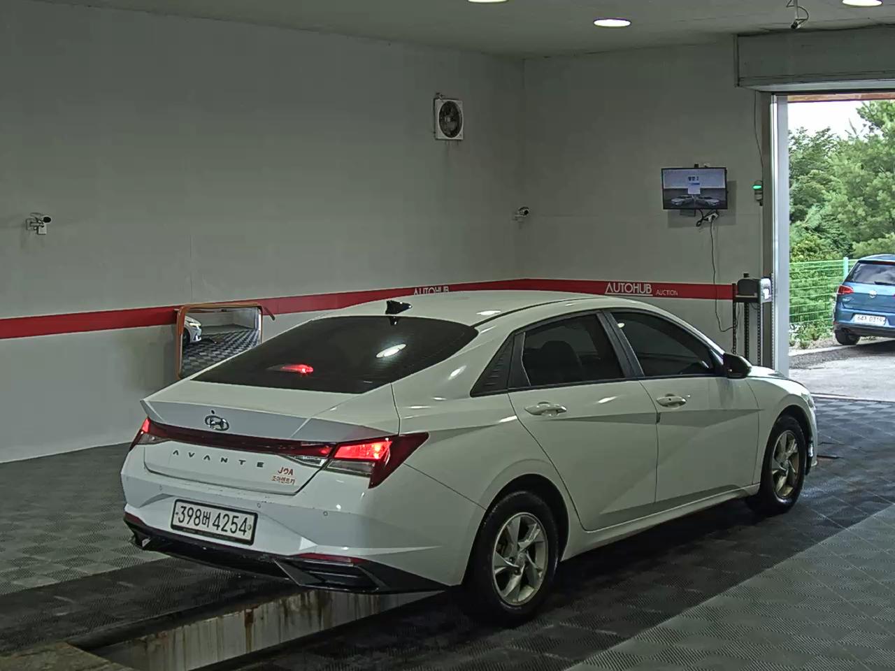 2021 - hyundai avante