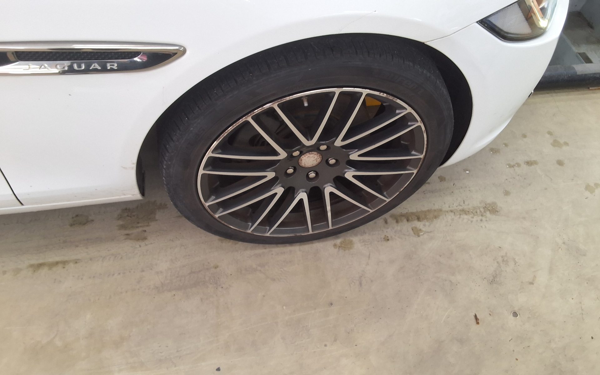 2017 - jaguar xe