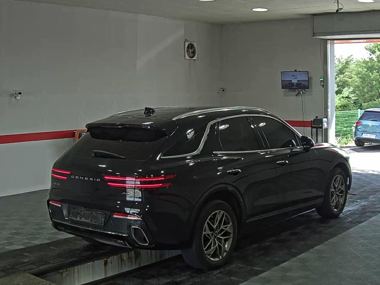جينيسيس Gv70 2021 — صورة 13
