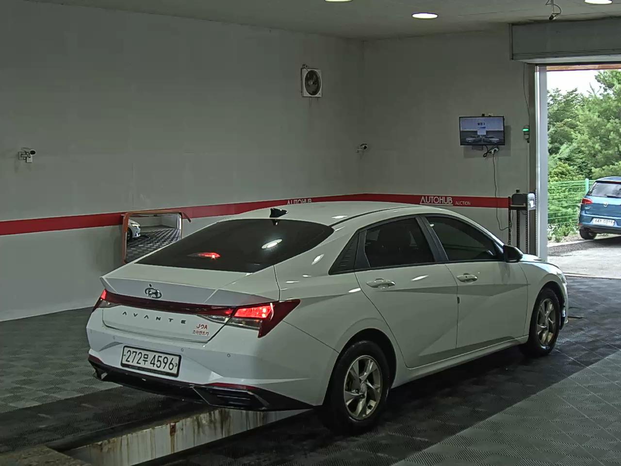 2021 - hyundai avante