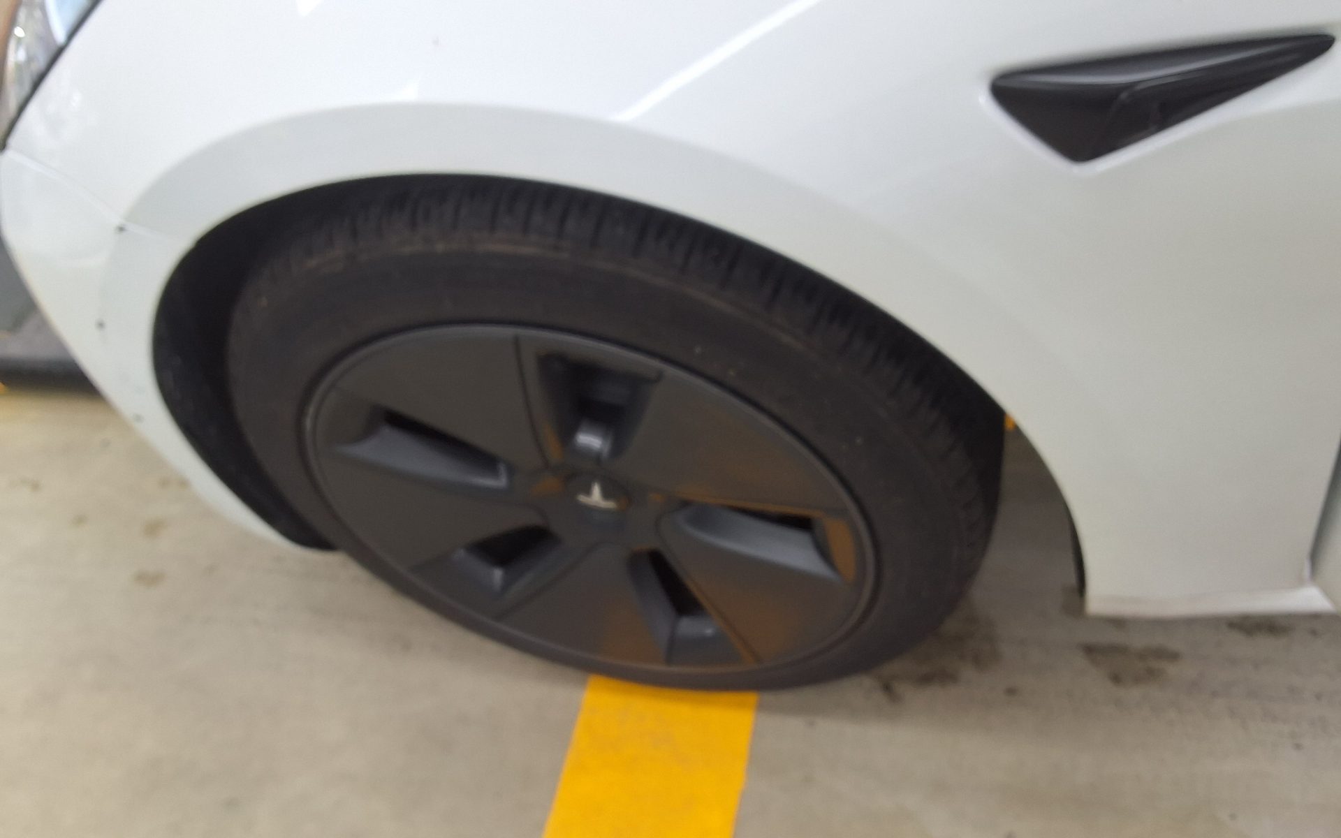 Tesla Model 3 2022 — صورة 22