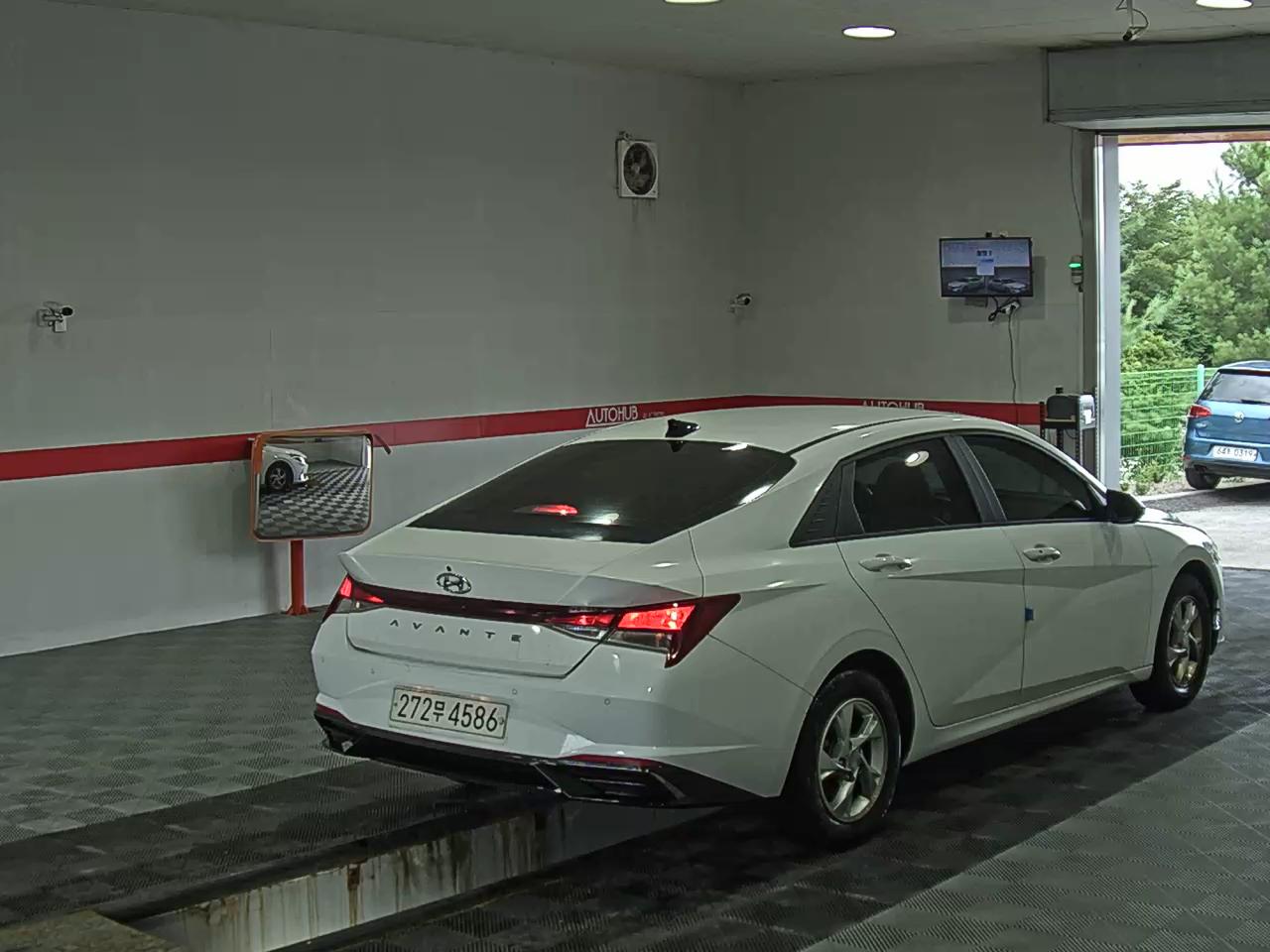 2021 - hyundai avante