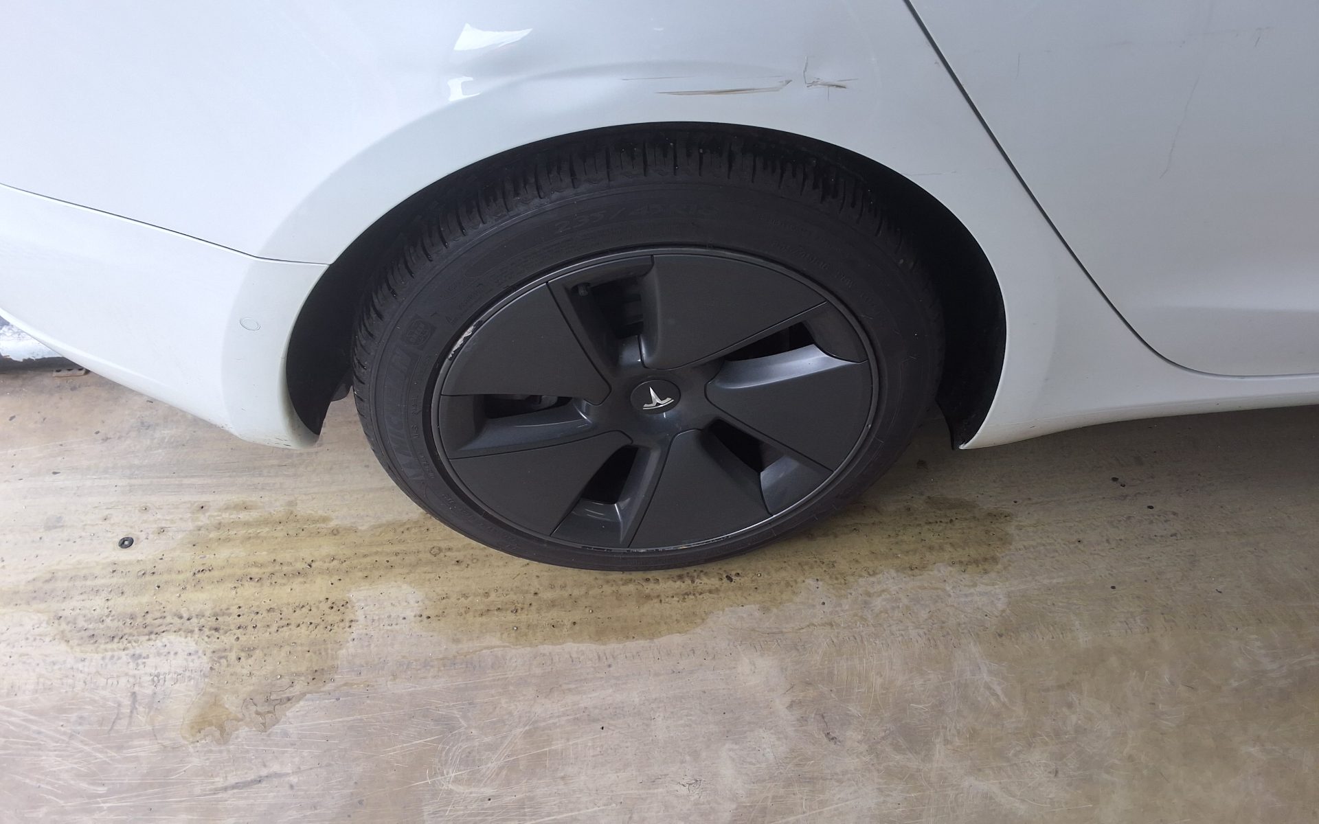 Tesla Model 3 2022 — صورة 25