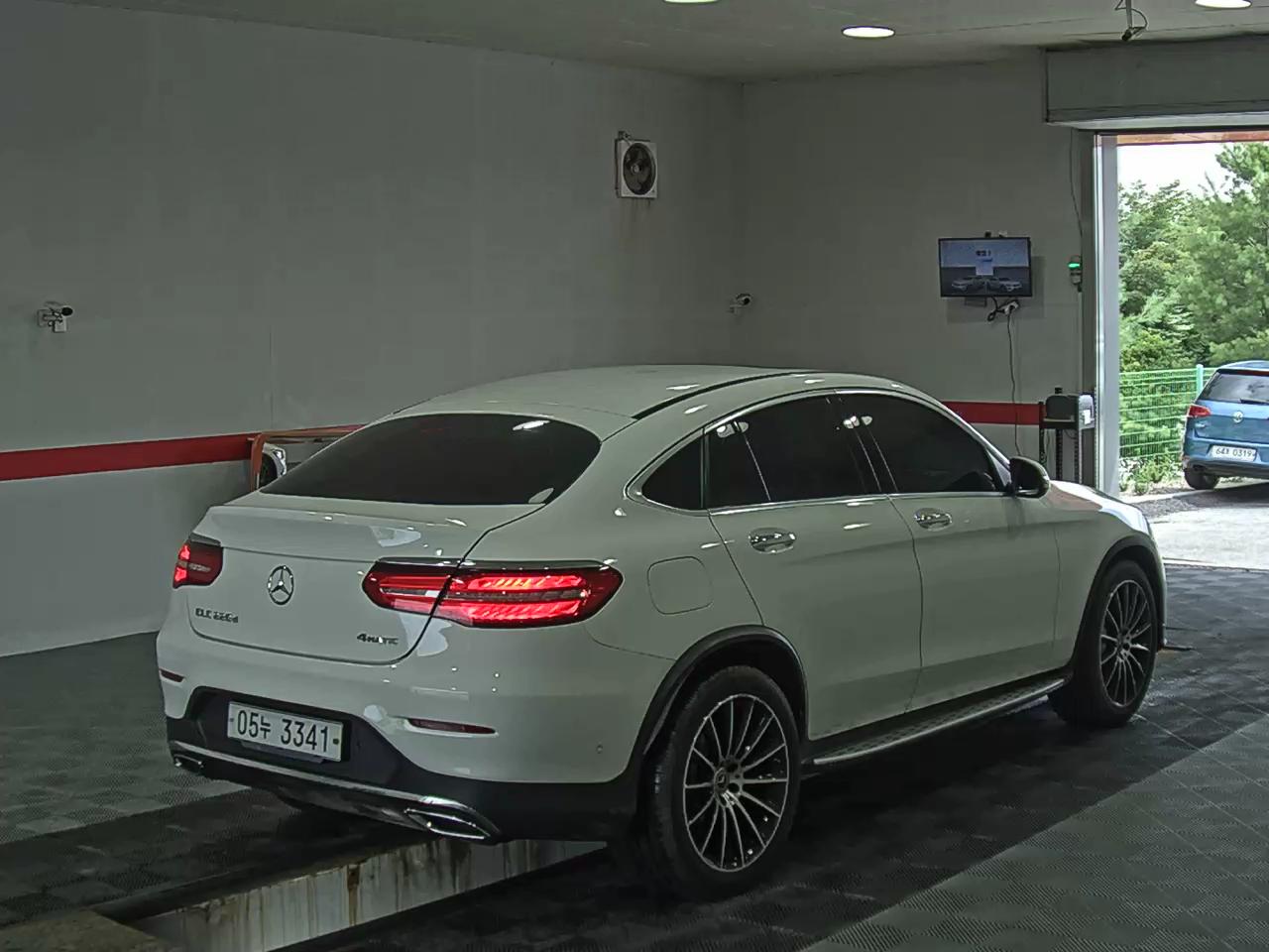 2018 - mercedes-benz glc 220d