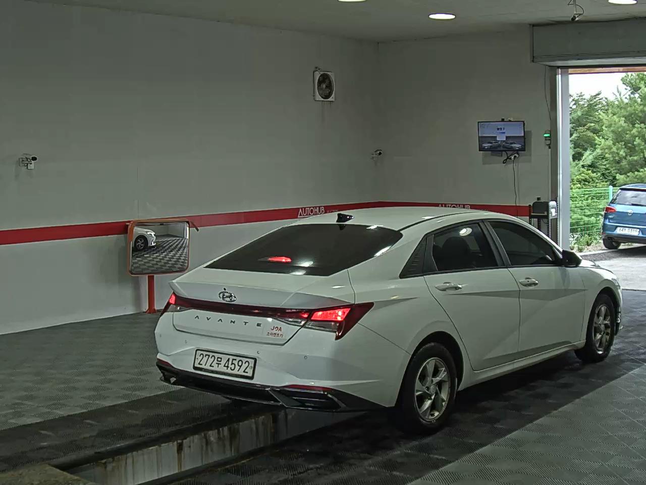 2021 - hyundai avante