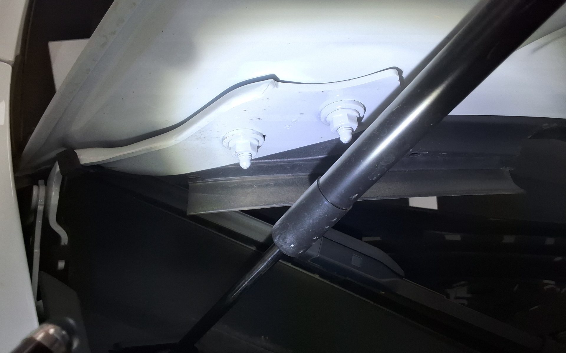 Tesla Model 3 2022 — صورة 26