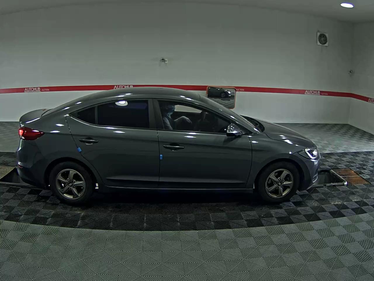 2017 - hyundai avante