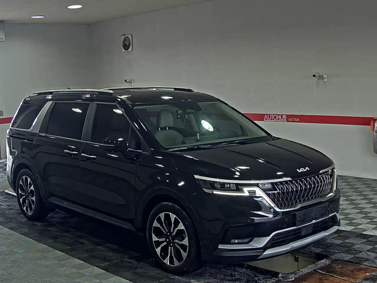 2023 - kia carnival