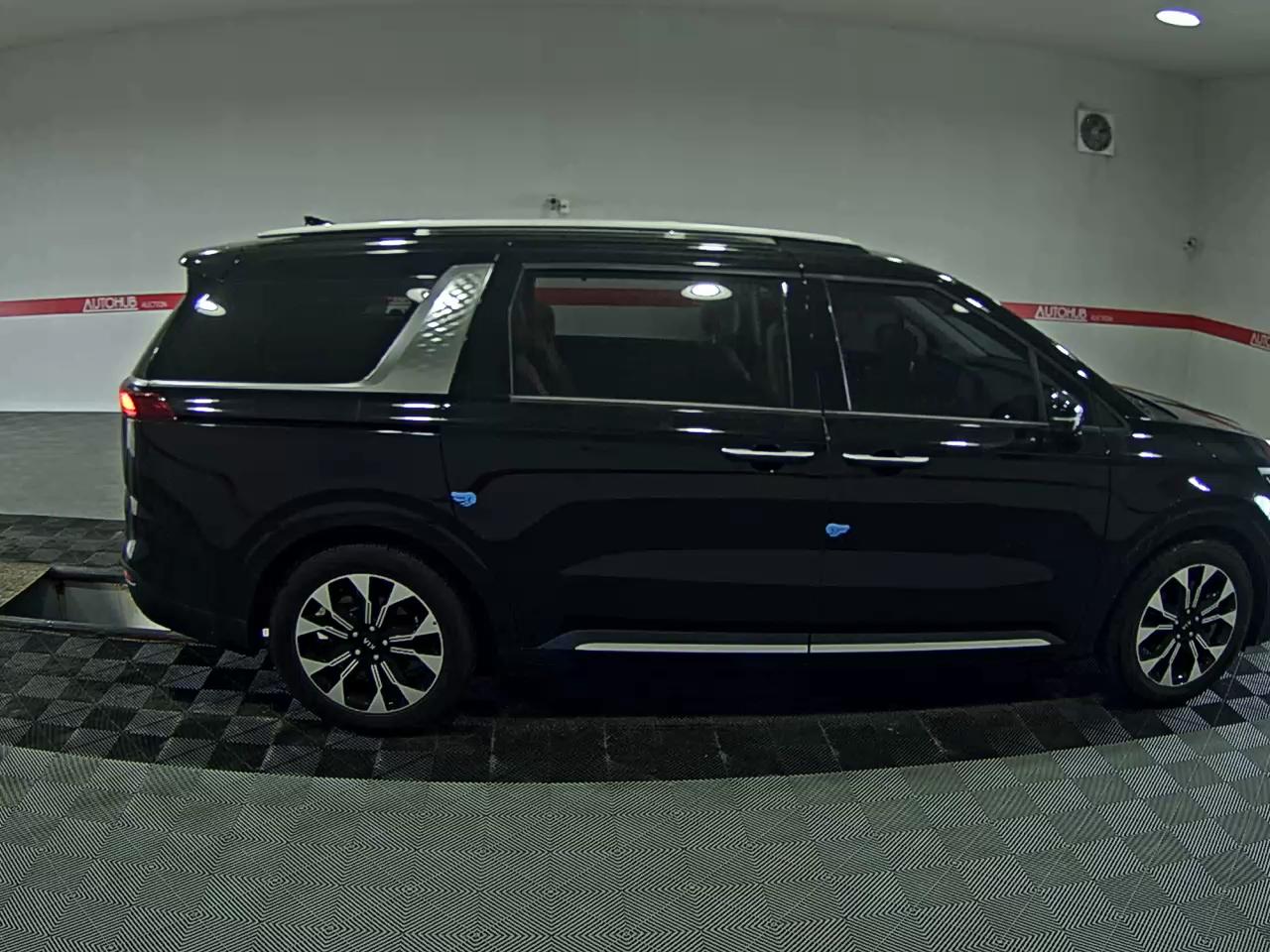 2021 - kia carnival