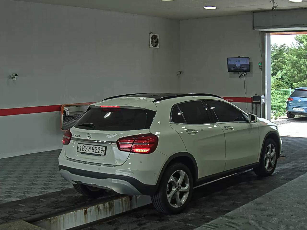 2018 - mercedes-benz gla 220