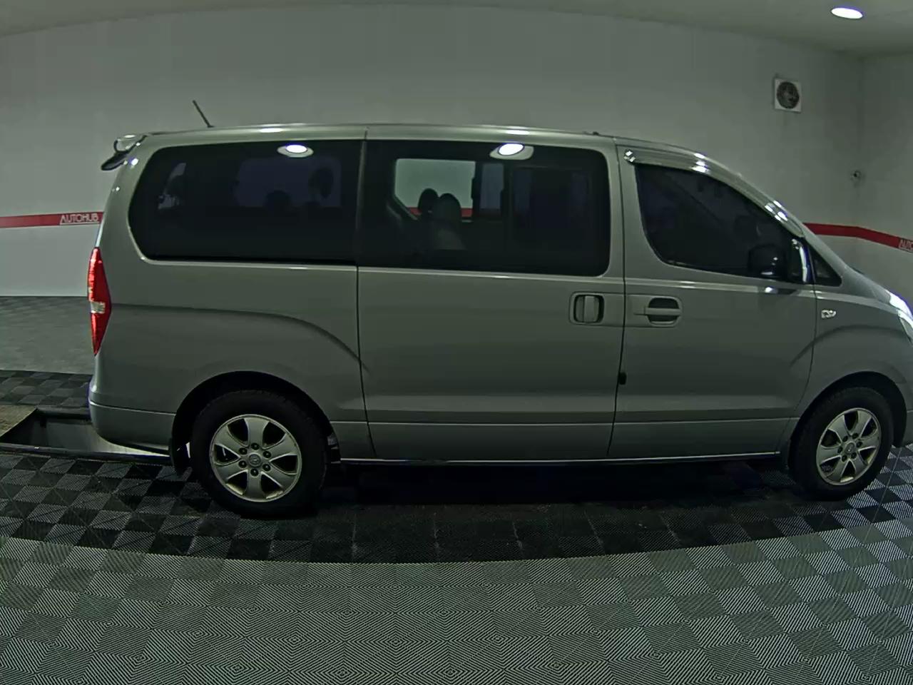 2016 - hyundai grand starex