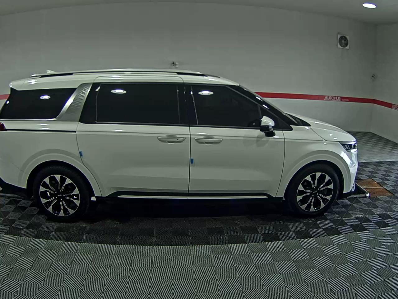 2021 - kia carnival