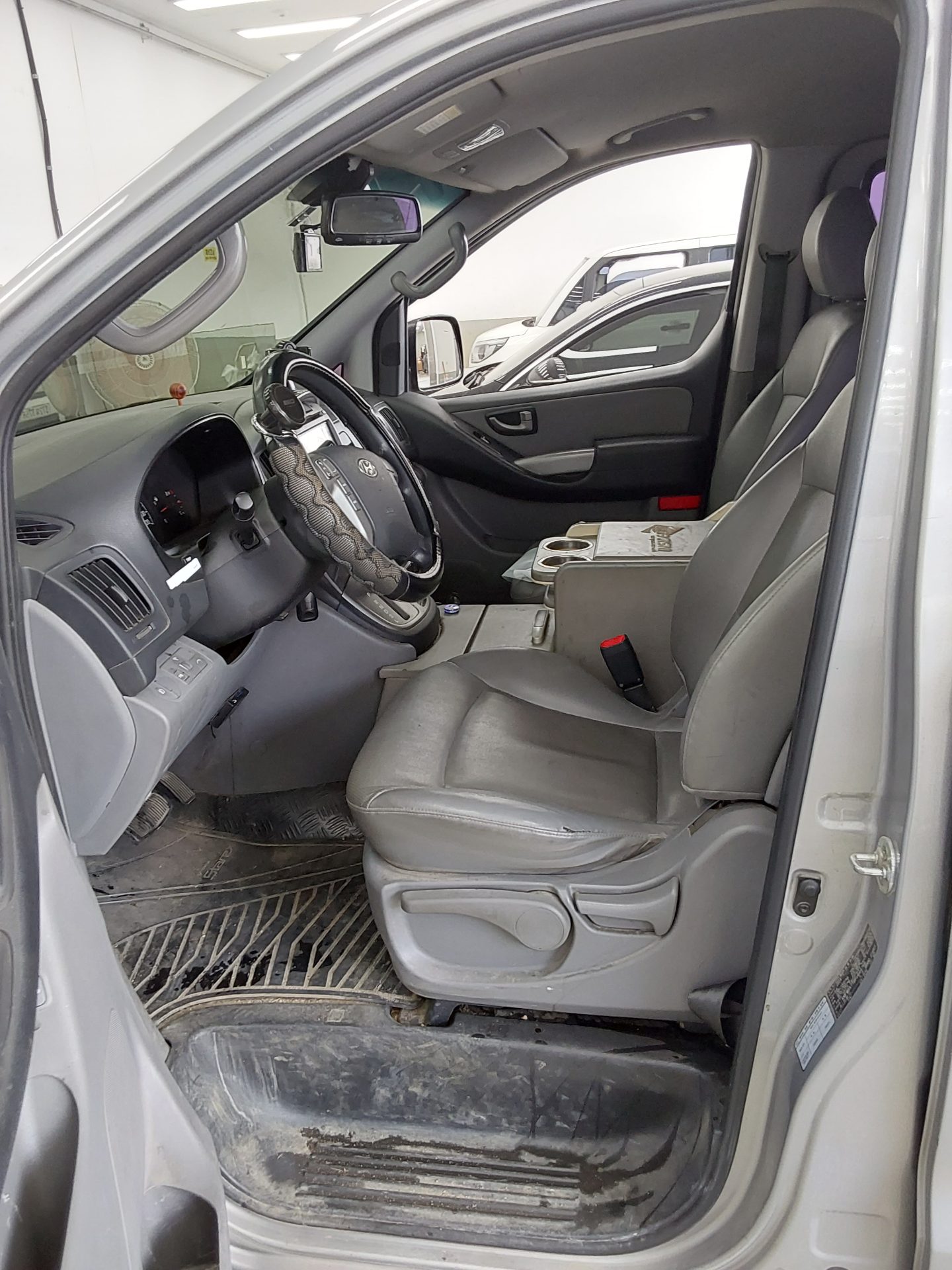 2015 - hyundai grand starex
